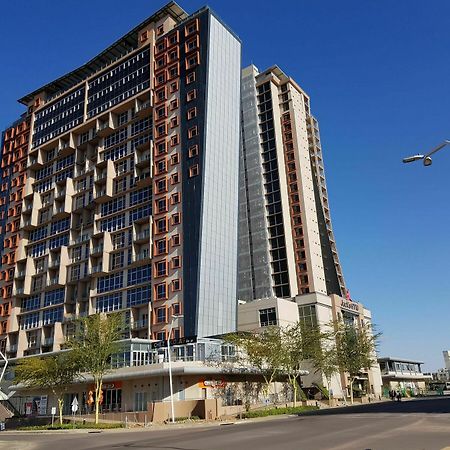 Apartments At Itowers, Cbd, ハボローネ エクステリア 写真