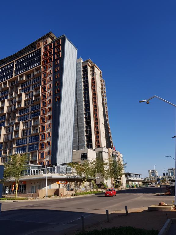 Apartments At Itowers, Cbd, ハボローネ エクステリア 写真